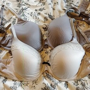 Victoria's Secret Bras (2) 38C convertible